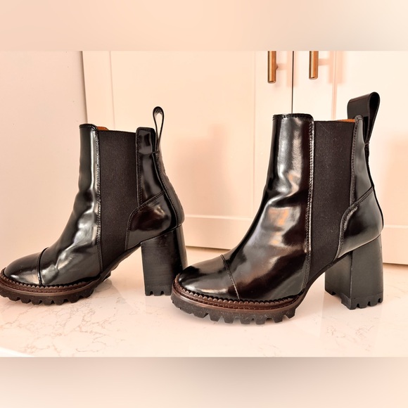 😻See by Chloé
Mallory Lug-Sole Leather Chelsea Boots size37.5 US 7 - Picture 10 of 14